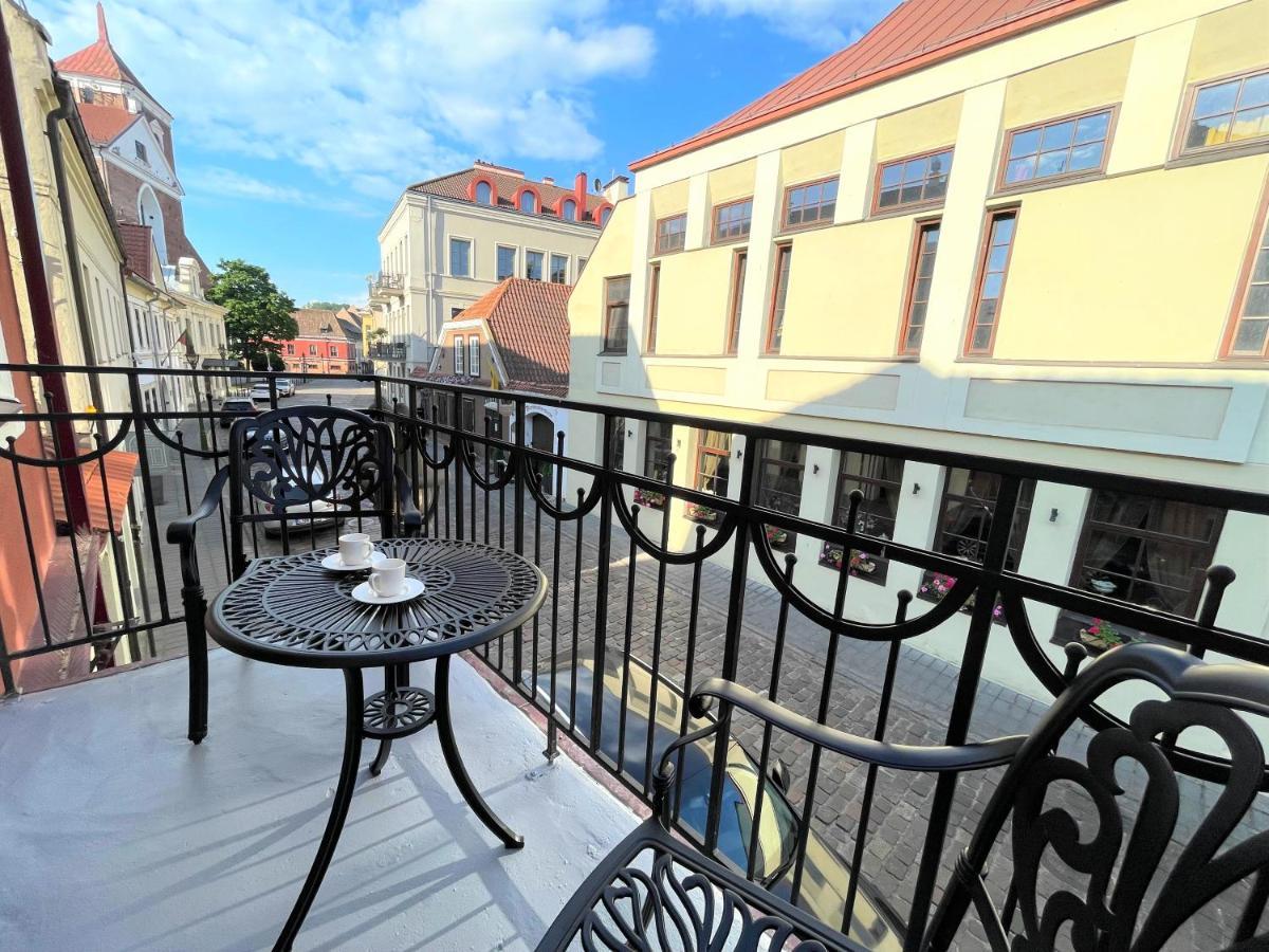 Picturesque Old Town Apartment With Charming Balcony Kaunas Exteriör bild